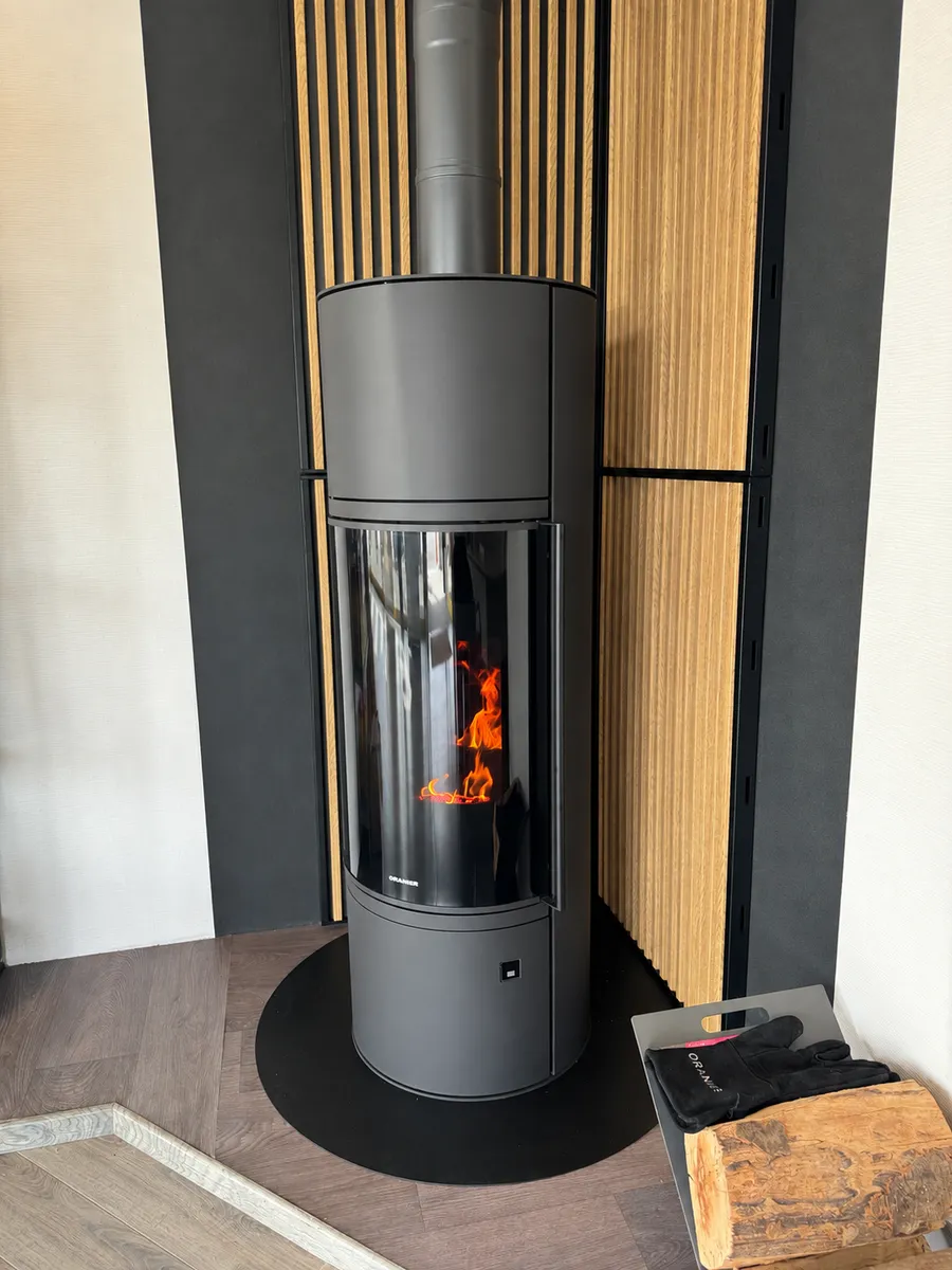 Poêle à bois Oranier Arena W+ 2.0 pureBLACK